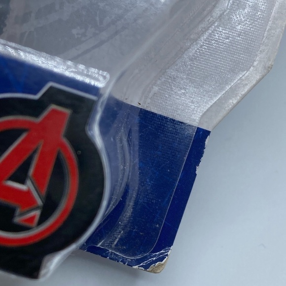 2016 HASBRO Marvel Avengers Agent Black Widow Action Figure & 2  Batons In Box - Picture 9 of 15